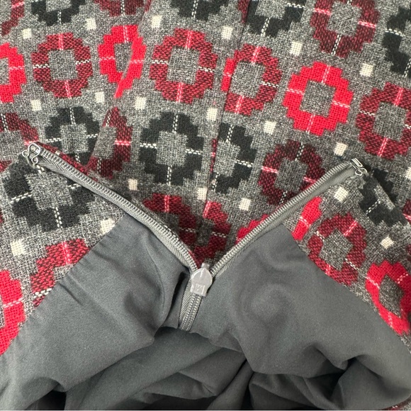 Talbots Wool Blend Skirt - Size 12 - Picture 4 of 7